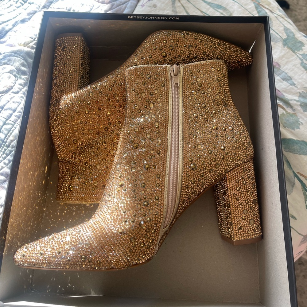 Betsy Johnson Cady Boot in Gold Size 9
